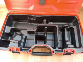 ESCUCHO OFERTAS. Maletín Hilti Rojo