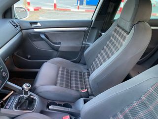 Volkswagen Golf GTI CAJA  5  2008