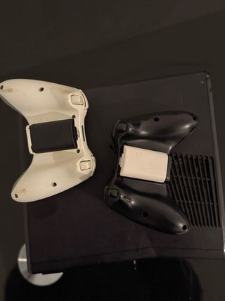 Xbox 360 Consola Negra + 2 Controles