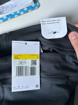 Conjunto Nike niña S sin estrenar