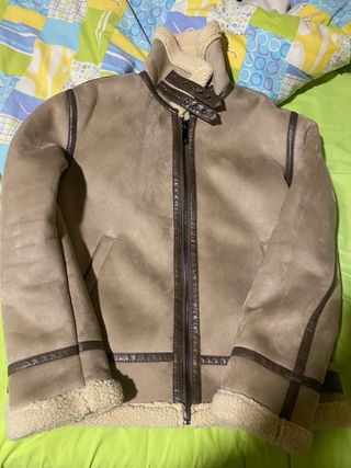 Cazadora Zara borrego Talla M