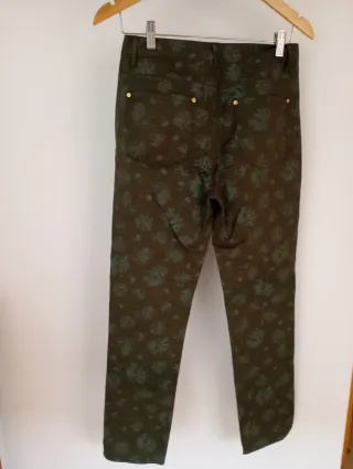 Pantalón estampado floral verde mujer