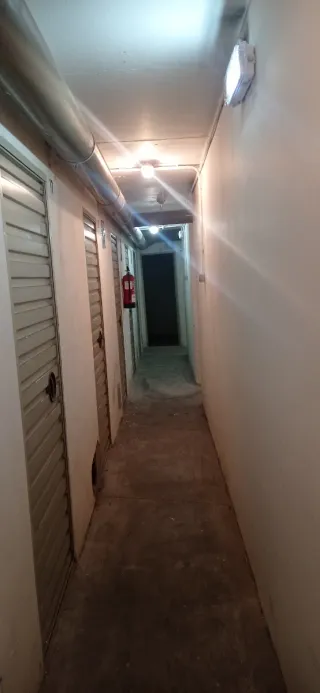 trastero en la zona de los garajes del edificio.