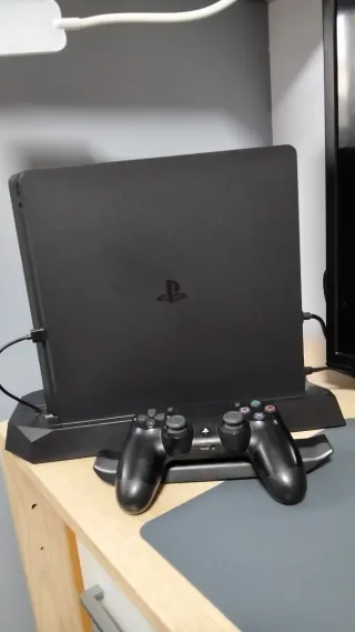 PS4 (PlayStation 4) Negra