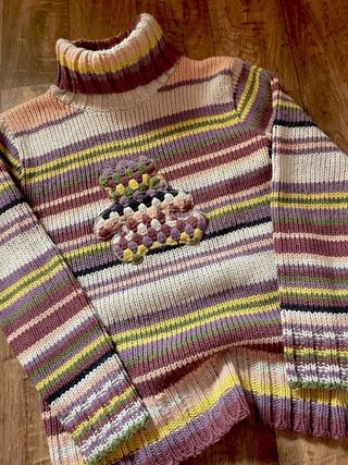 Jersey Y2K rayas oso crochet