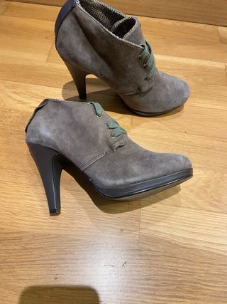 Botines Pepe Jeans piel cordones tacón grises