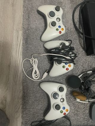 Xbox 360 + 3 Mandos + Kinect + Disco Duro