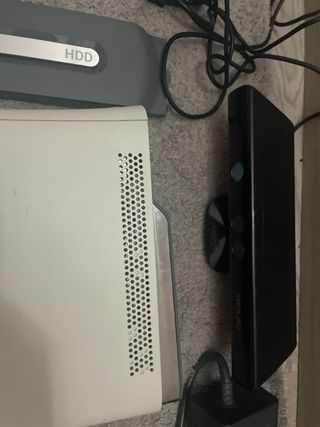 Xbox 360 + 3 Mandos + Kinect + Disco Duro