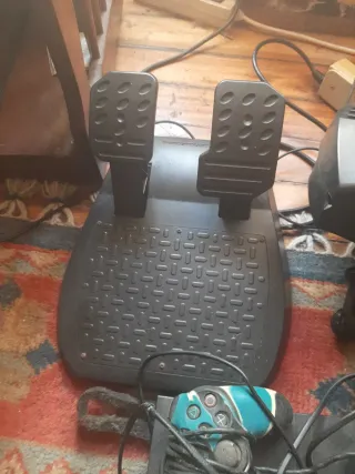 Volante Ferrari Play 2 con Pedales