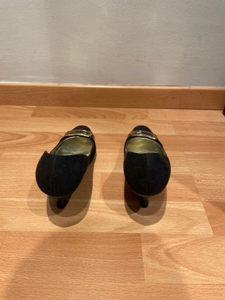 Zapatos de tacón Guess negros