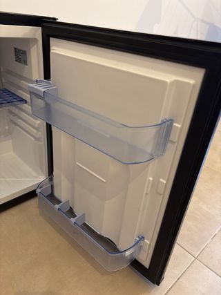 Mini nevera EcoBar negra