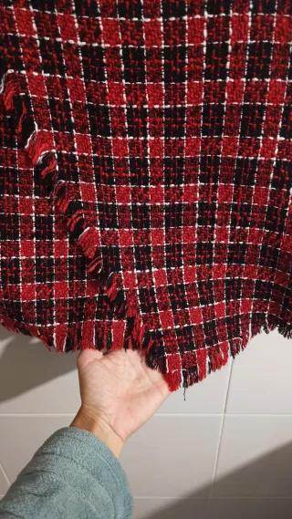 Minifalda Stradivarius cuadros rojo y negro