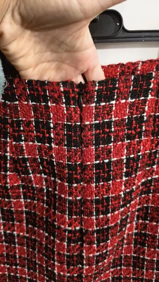 Minifalda Stradivarius cuadros rojo y negro