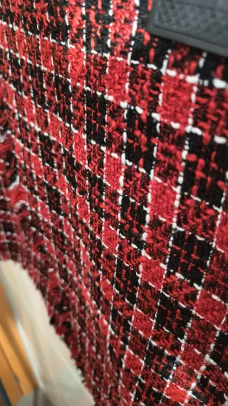 Minifalda Stradivarius cuadros rojo y negro