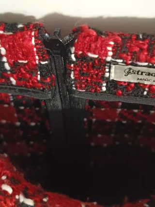 Minifalda Stradivarius cuadros rojo y negro