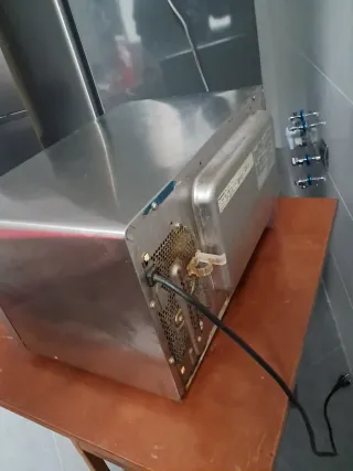 Microondas Panasonic NE-1027