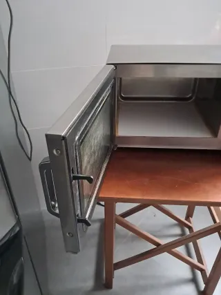 Microondas Panasonic NE-1027