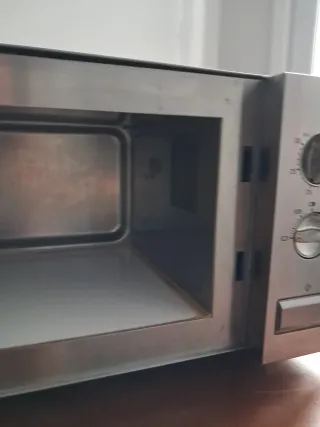 Microondas Panasonic NE-1027