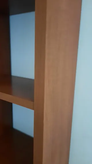 Estantería modular de madera maziza