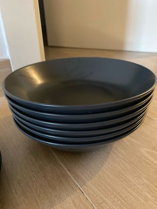 Vajilla cerámica negra