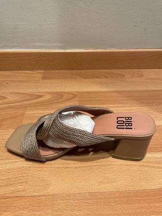 Sandalias BIBI LOU Beige y Doradas
