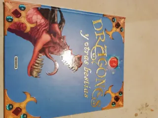 Libros de Dinosaurios y Dragones 3D
