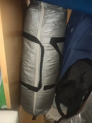 Tienda de campaña azul y gris + Saco dormir invier