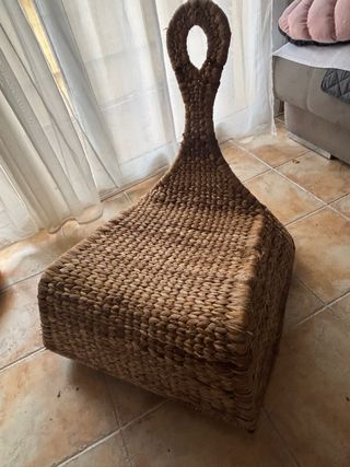 Balancín y puff de mimbre Ikea