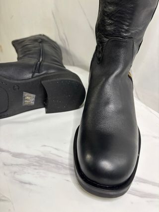 Stivali Al Ginocchio Pelle Nero Dettagli Oro