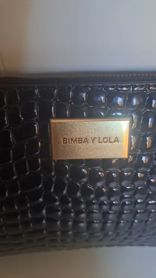 Bolso Bimba y Lola negro efecto piel