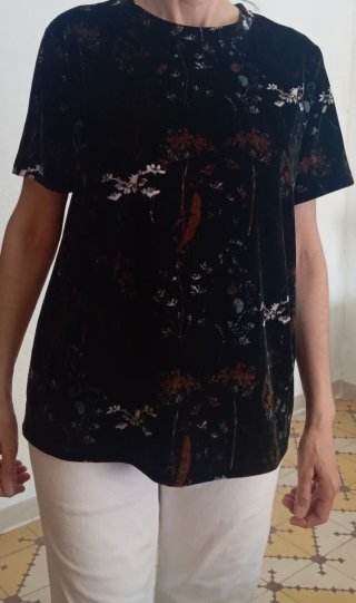 Blusa negra terciopelo Pieces