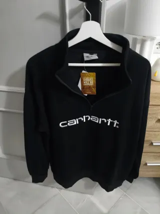 Sudadera Carhartt negra con logo
