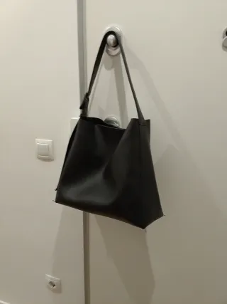 Bolso negro hombro Primark