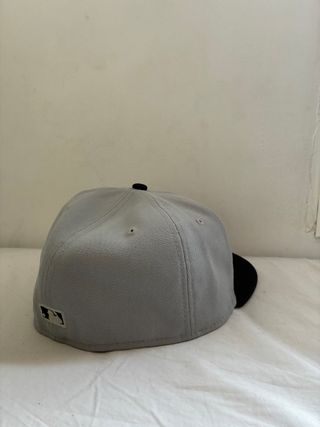 Gorra New Era Gris y Negra