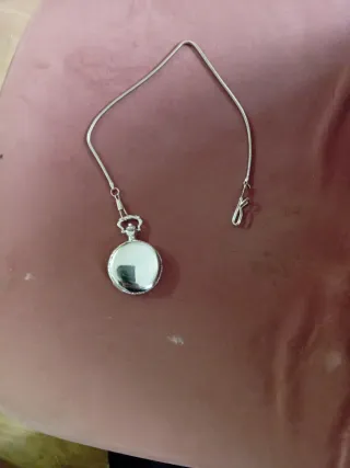 Reloj de bolsillo plateado para caballero