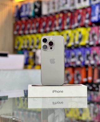  iPhone 15 Pro Max 256GB ( Batería 93% Origina )