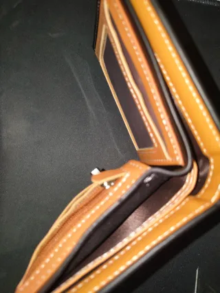 Portafoglio uomo effetto carbonio