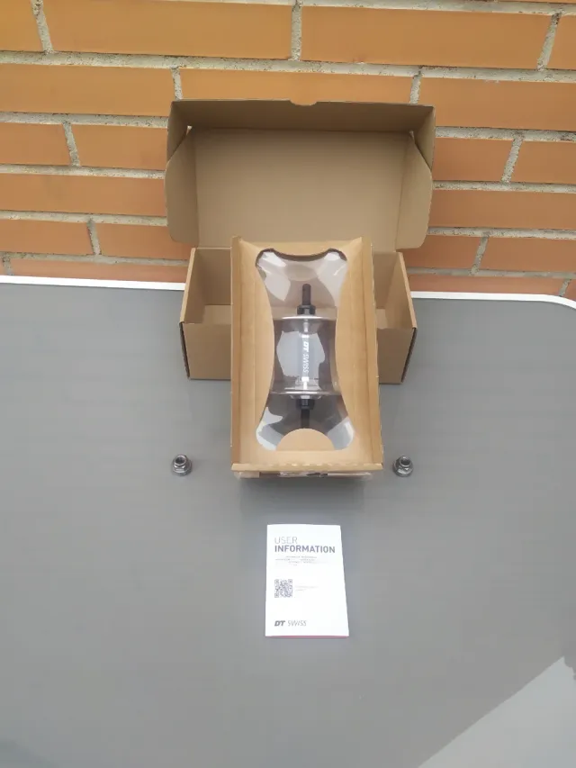 Buje DT SWISS 370s delantero 20H delantero. NUEVO.