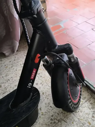 Patinete eléctrico en buen estado