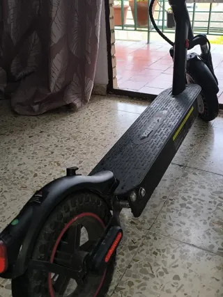 Patinete eléctrico en buen estado