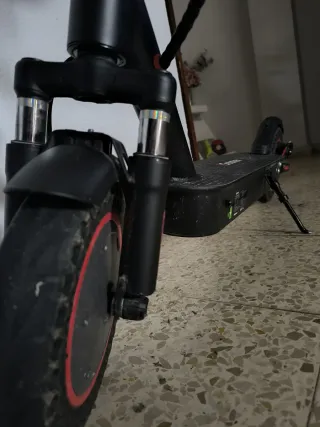 Patinete eléctrico en buen estado