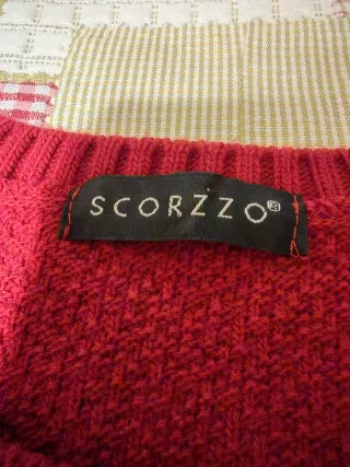 Vestido de lana marca Scorzzo rojo