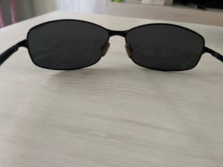 Estuche + Gafas Polaroid Negro