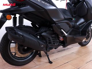 YAMAHA X-MAX 125
