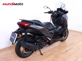 YAMAHA X-MAX 125