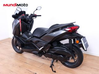 YAMAHA X-MAX 125