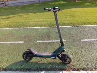 Patin Cecotec poco uso