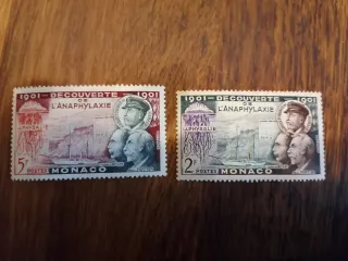 2 Francobolli Monaco Scoperta Anafilassi