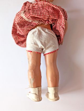 Antigua muñeca catalana cartón estucado 1940