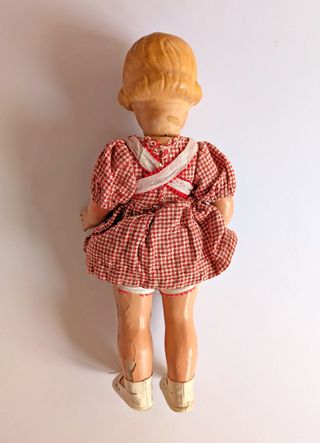 Antigua muñeca catalana cartón estucado 1940